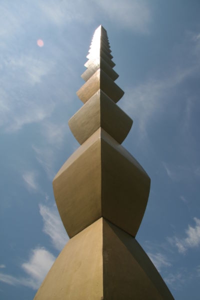 Brancusi, Endless Column 1