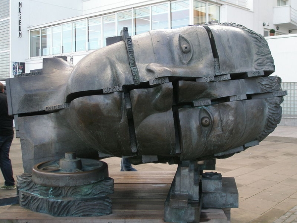 Paolozzi, Head of Invention